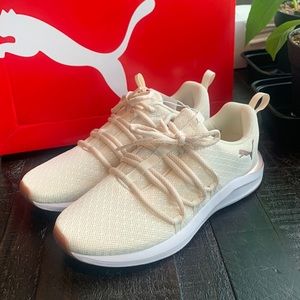 NWT Womens PUMA prowl knit Cream Athletic Running Shoes